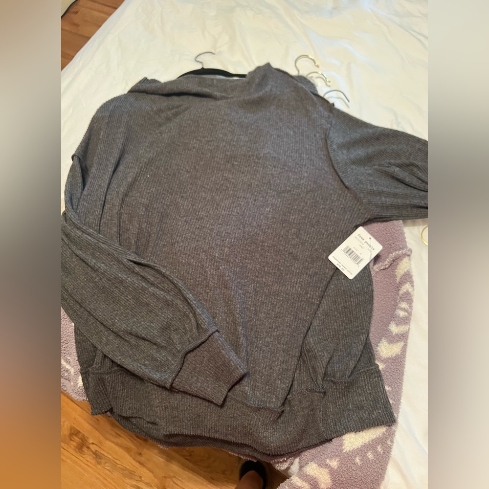 Oversized free people sweater.